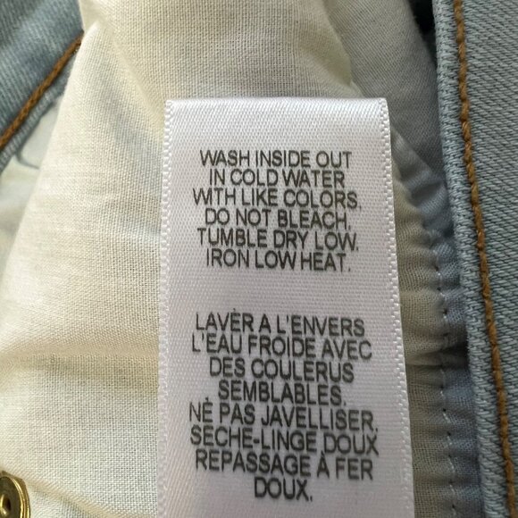 Light Wash Skinny Crop Jeans - Women's - Picture 13 of 14